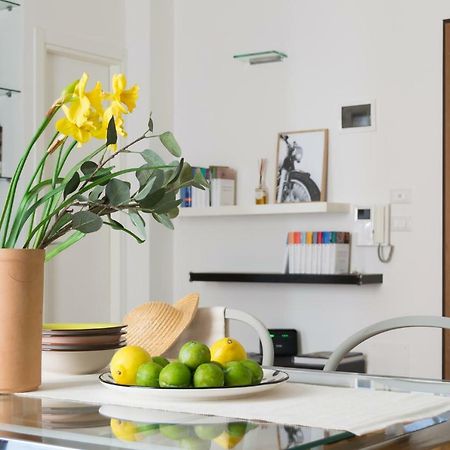 Housmart Nazario Sauro 15 Apartment Bologna Ngoại thất bức ảnh